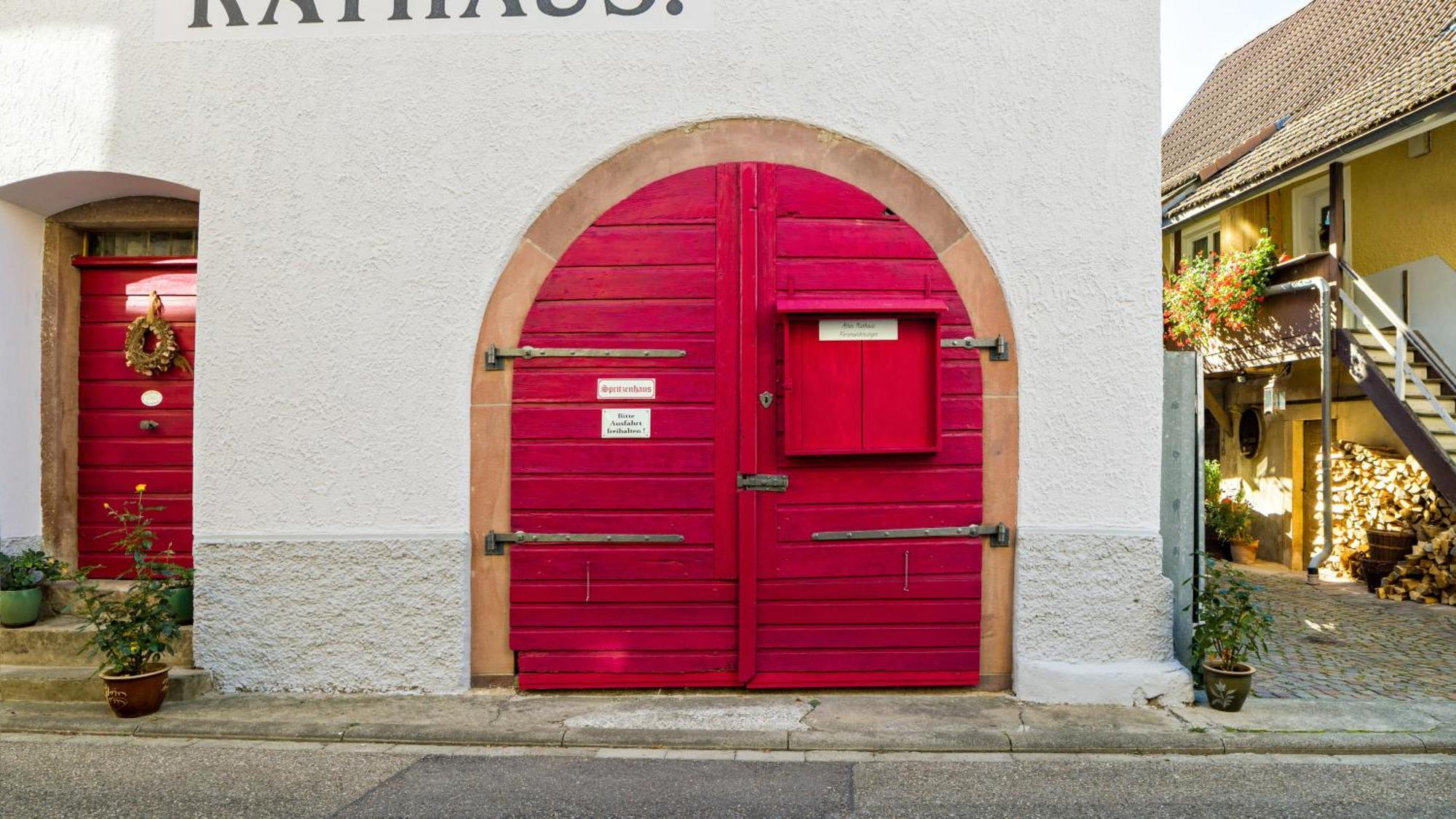 Ferienwohnungen Altes Rathaus Vogtsburg Exterior foto